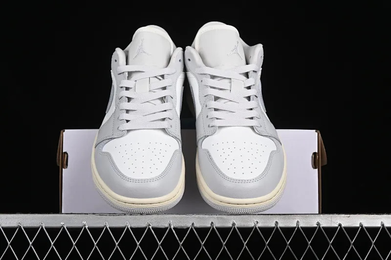 All categories Air Jordan Jordan series basketball shoes Air Jordan 1 Low G version pure original Air Jordan 1 Low AJ1 Joe 1 white gray low-top cultural casual sneakers DC0774-103